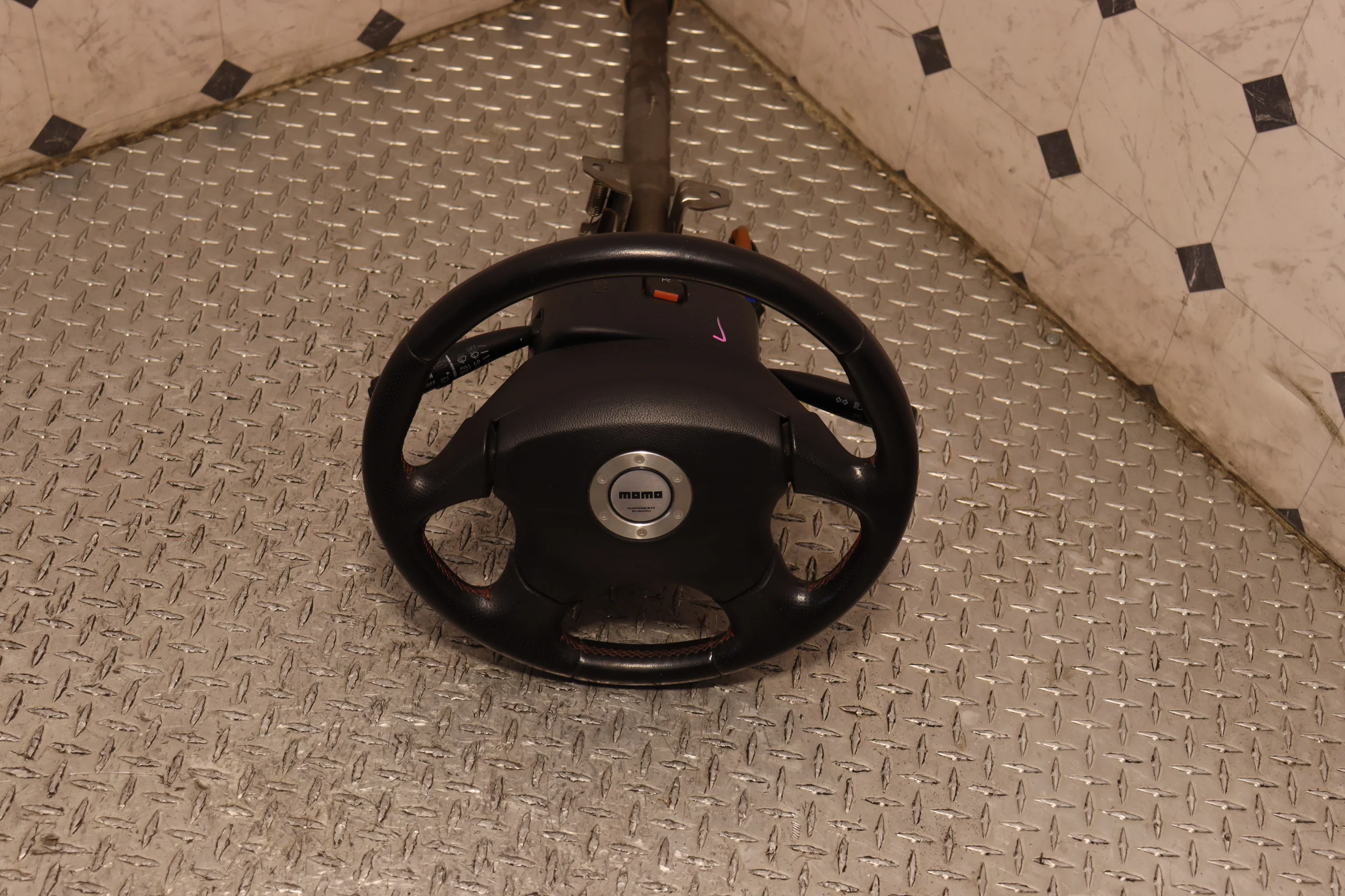 Genuine JDM Momo Steering Wheel Subaru Impreza WRX GD - Image 4