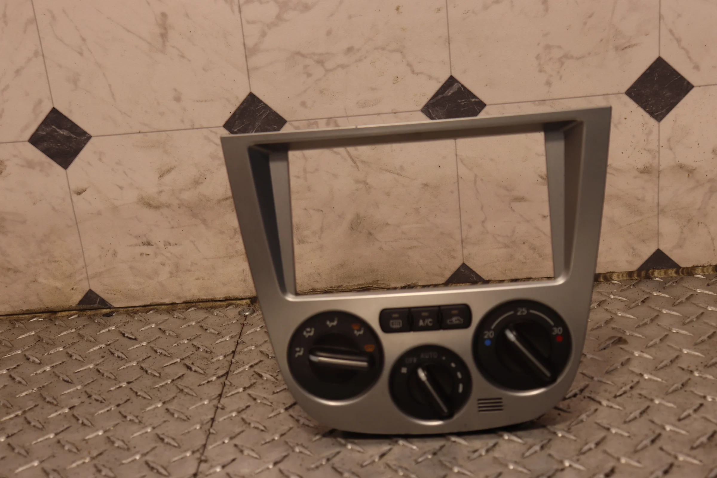 JDM 02-04 Subaru WRX Radio Bezel Climate Control OEM - Image 3