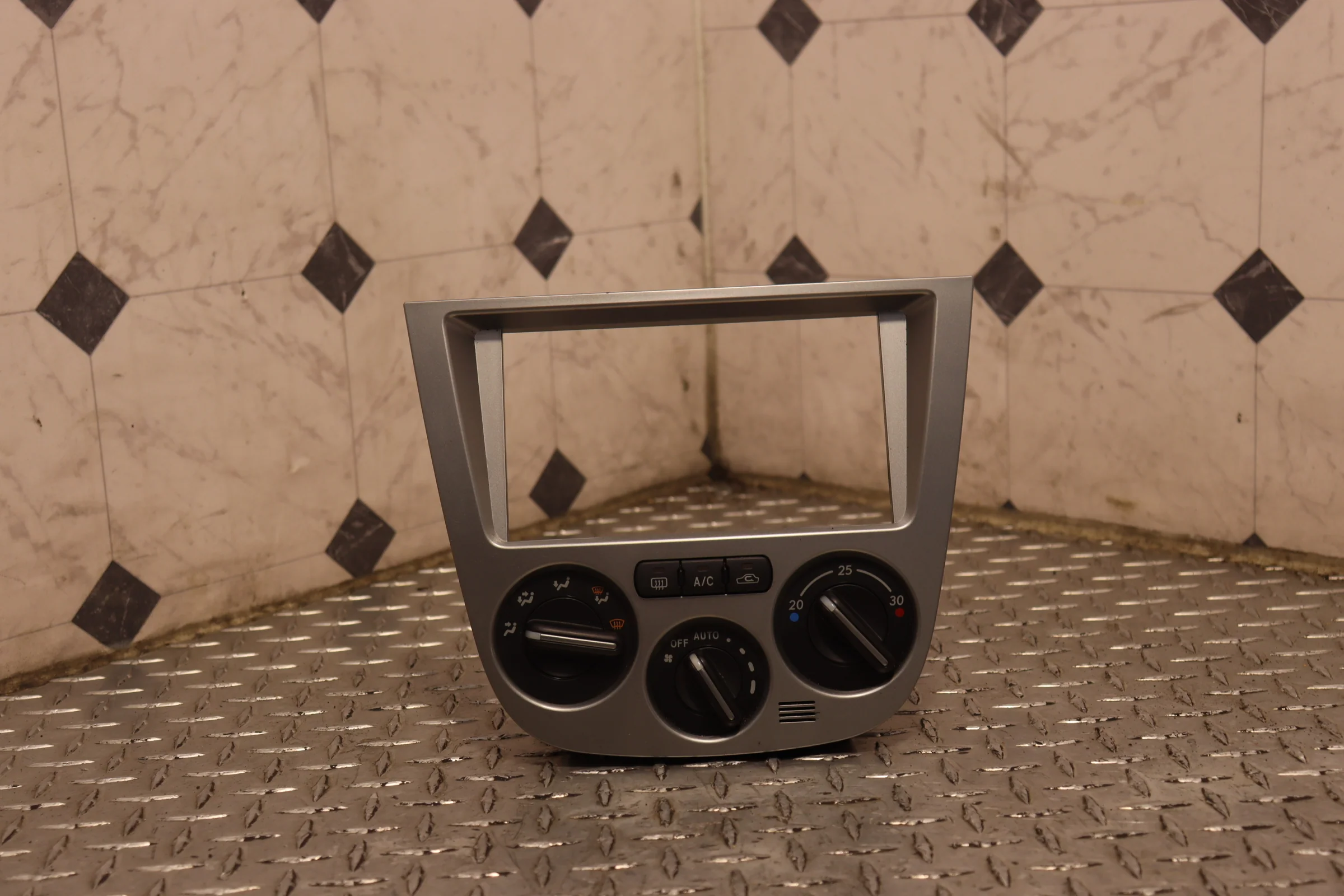 JDM 02-04 Subaru WRX Radio Bezel Climate Control OEM - Image 4