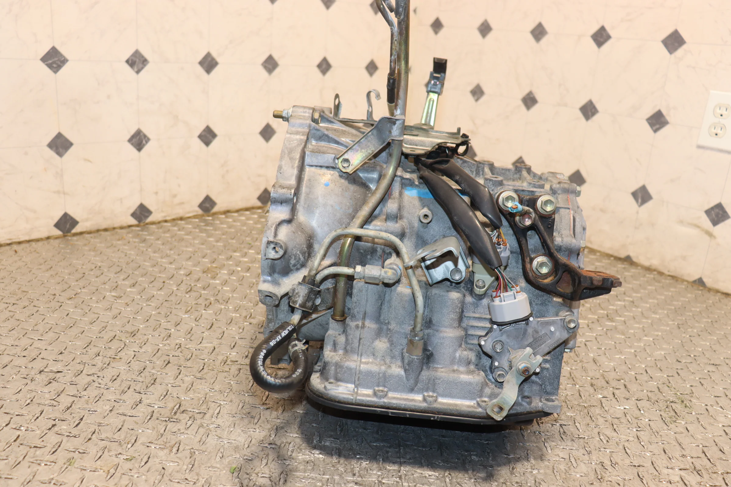 2003-2006 Scion XB Automatic JDM Transmission 1.5L 1NZ - Image 4