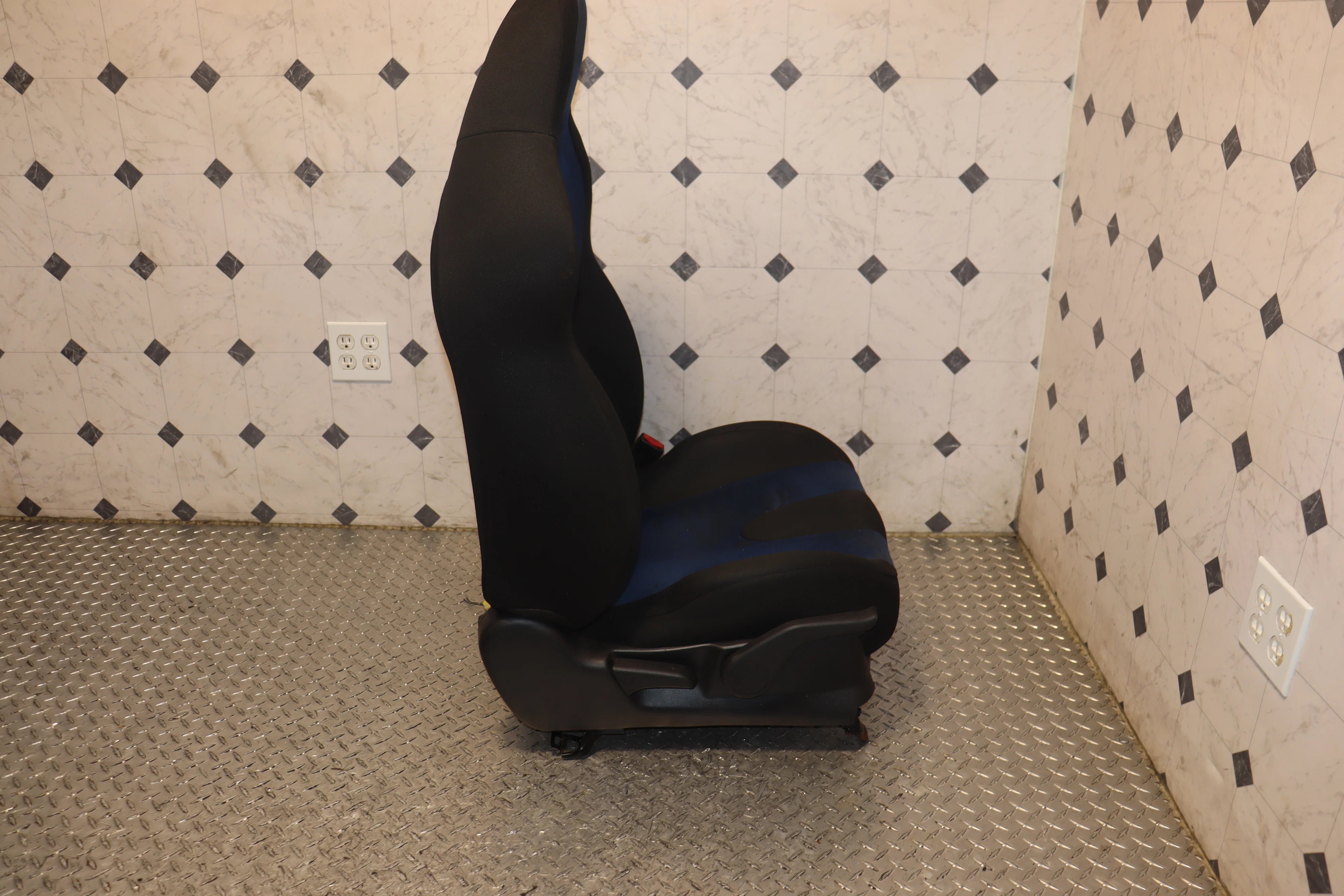 JDM 2002 - 2007 SUBARU IMPREZA WRX STI GDB COMPLETE BLUE FRONT AND REAR SEATS - Image 20