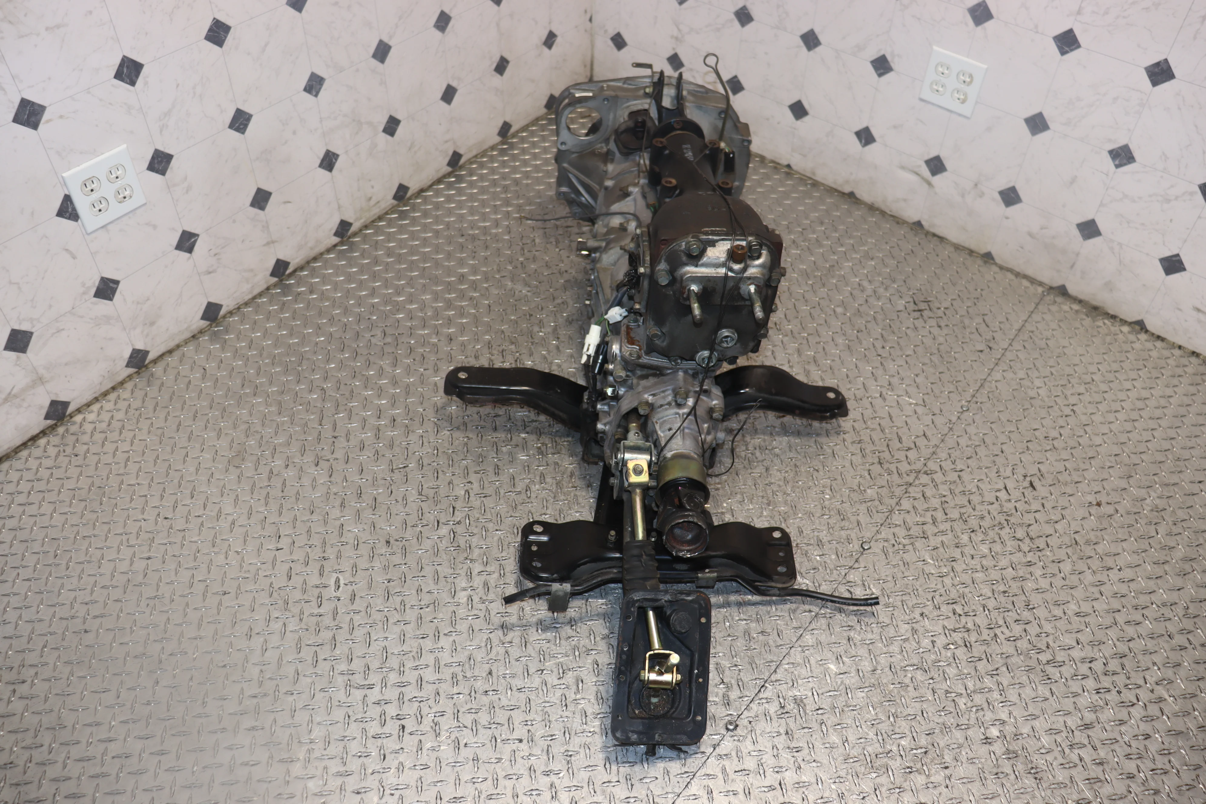 JDM 99-02 SUBARU IMPREZA WRX GC8 STI VERSION V TYPE-RA LIMITED EJ207& SPD MANUAL TRANSMISSION W/DIFF - Image 8