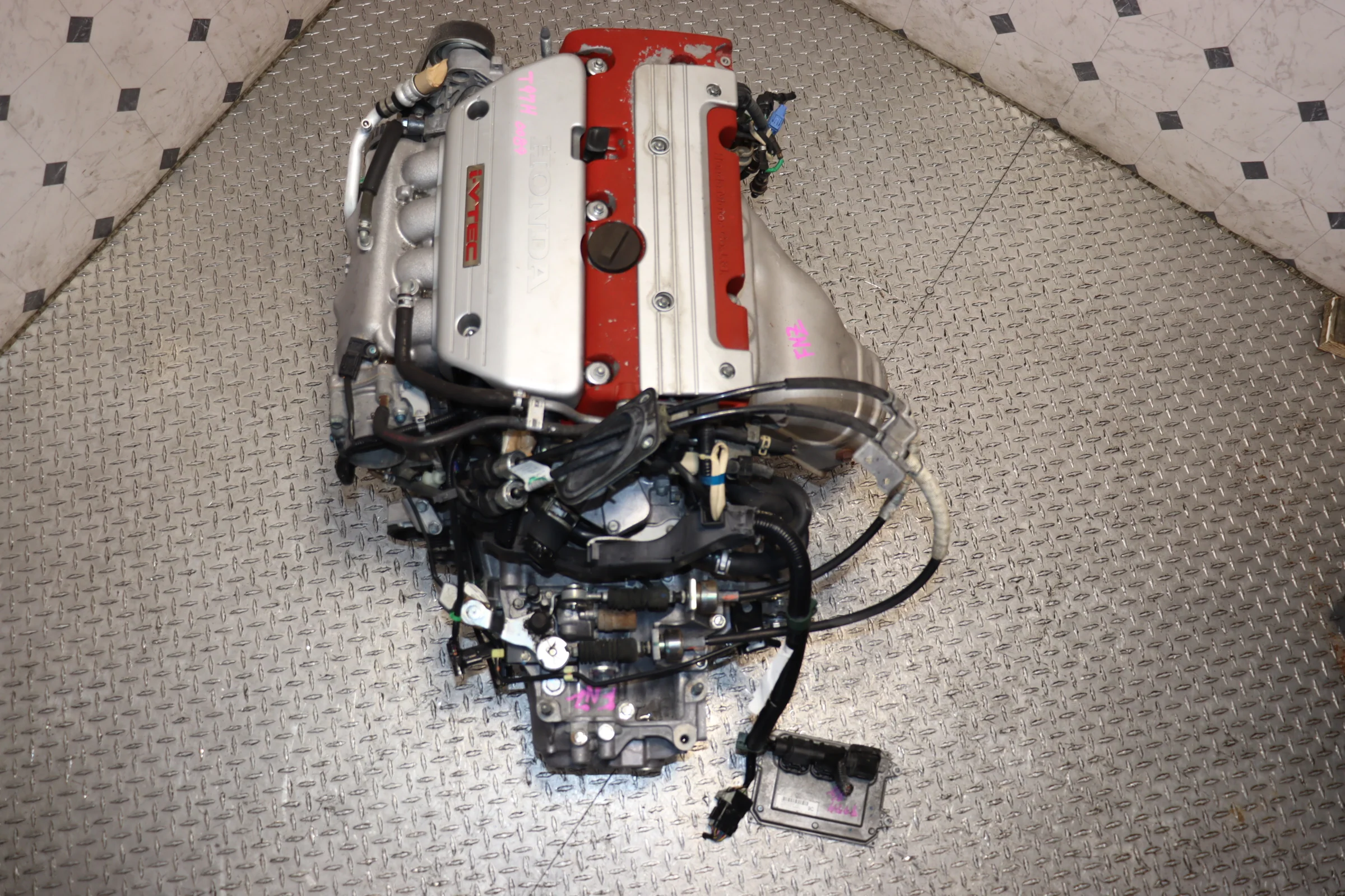Honda Civic FN2 Type R K20A JDM Engine | 2.0L Inline-4 Cylinder DOHC i-VTEC Motor + 6 Speed Manual Transmission - Image 10