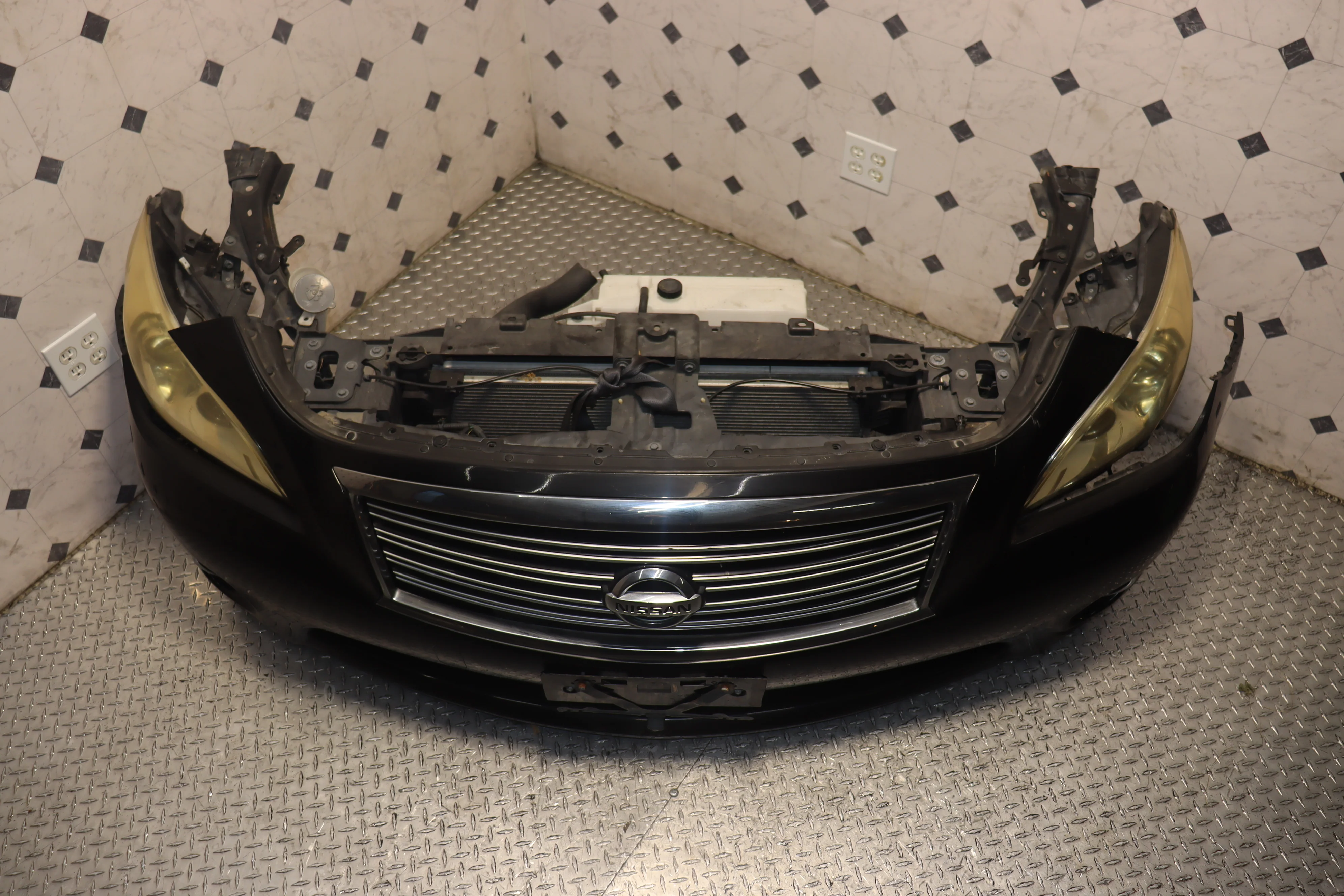 JDM NISSAN FUGA 370GT / 2010 - 2013 INFINITI M37 COMPLETE FRONT-END NOSE CUT CONVERSION - Image 3