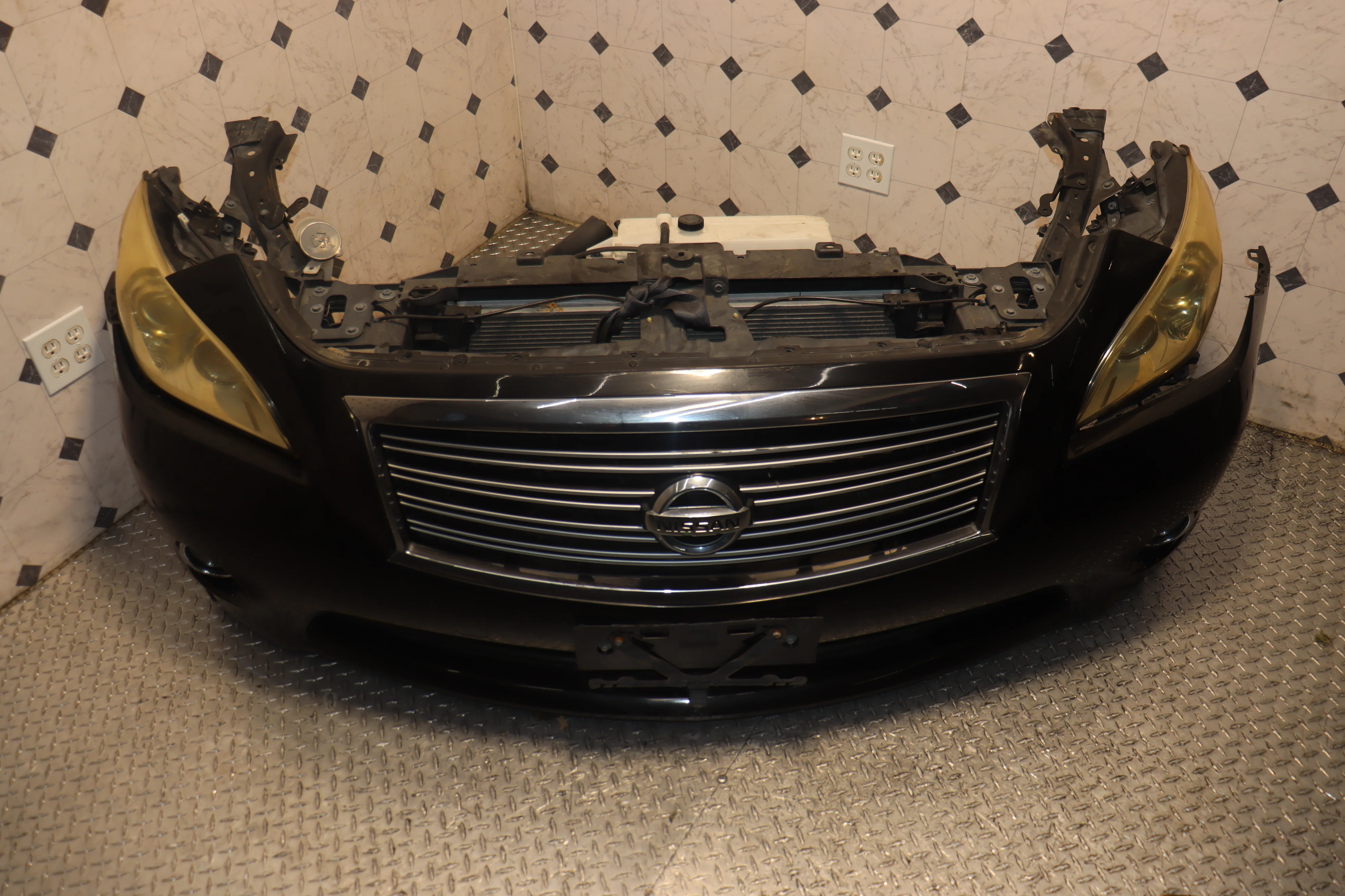 JDM NISSAN FUGA 370GT / 2010 - 2013 INFINITI M37 COMPLETE FRONT-END NOSE CUT CONVERSION - Image 4