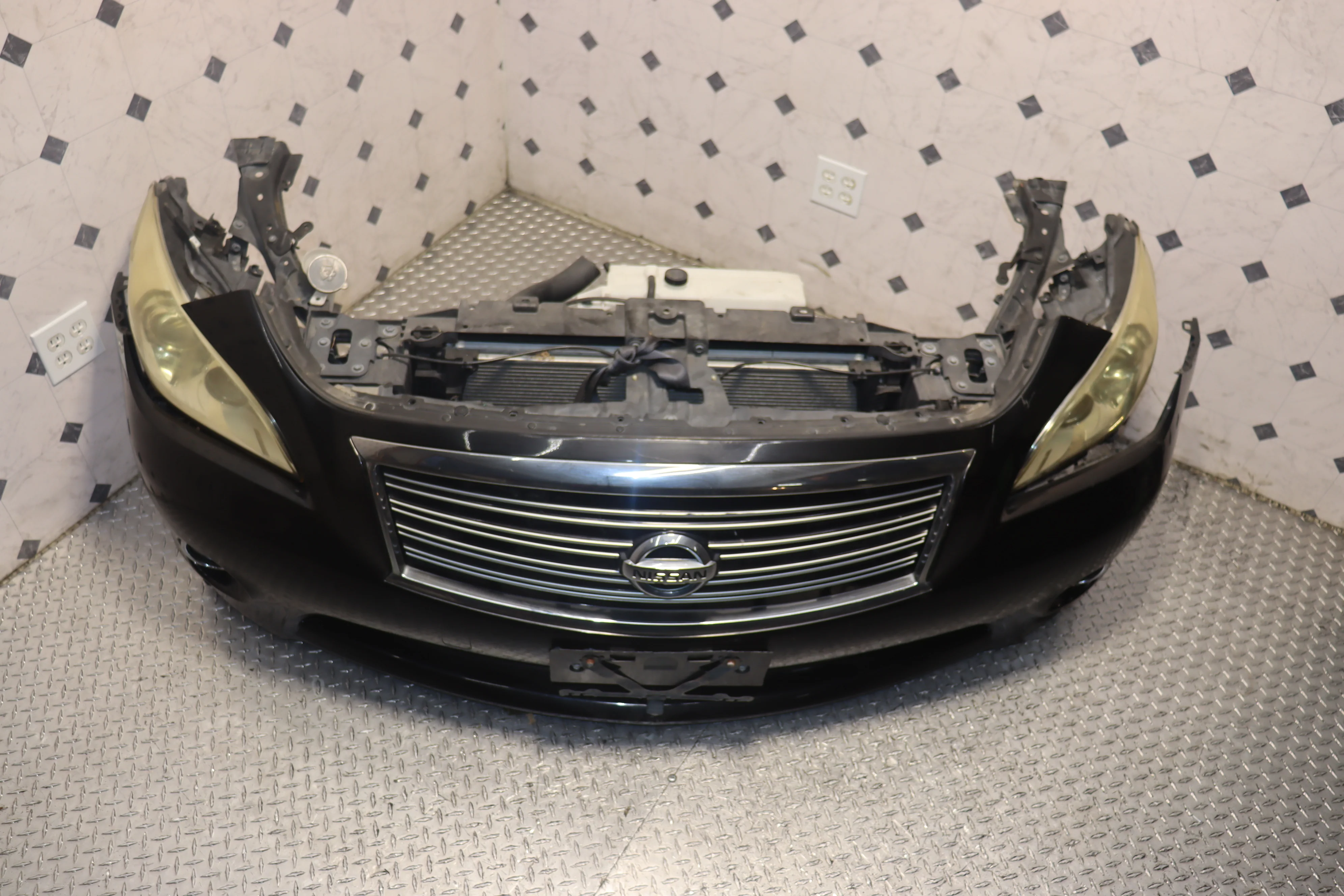 JDM NISSAN FUGA 370GT / 2010 - 2013 INFINITI M37 COMPLETE FRONT-END NOSE CUT CONVERSION - Image 6