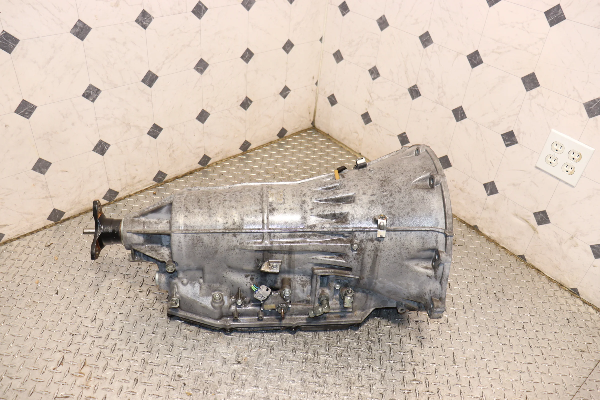 2006-2017 Lexus LS460 GS460 JDM 1UR-FSE 4.6L RWD 8-Speed Automatic Transmission AA80E - Image 3