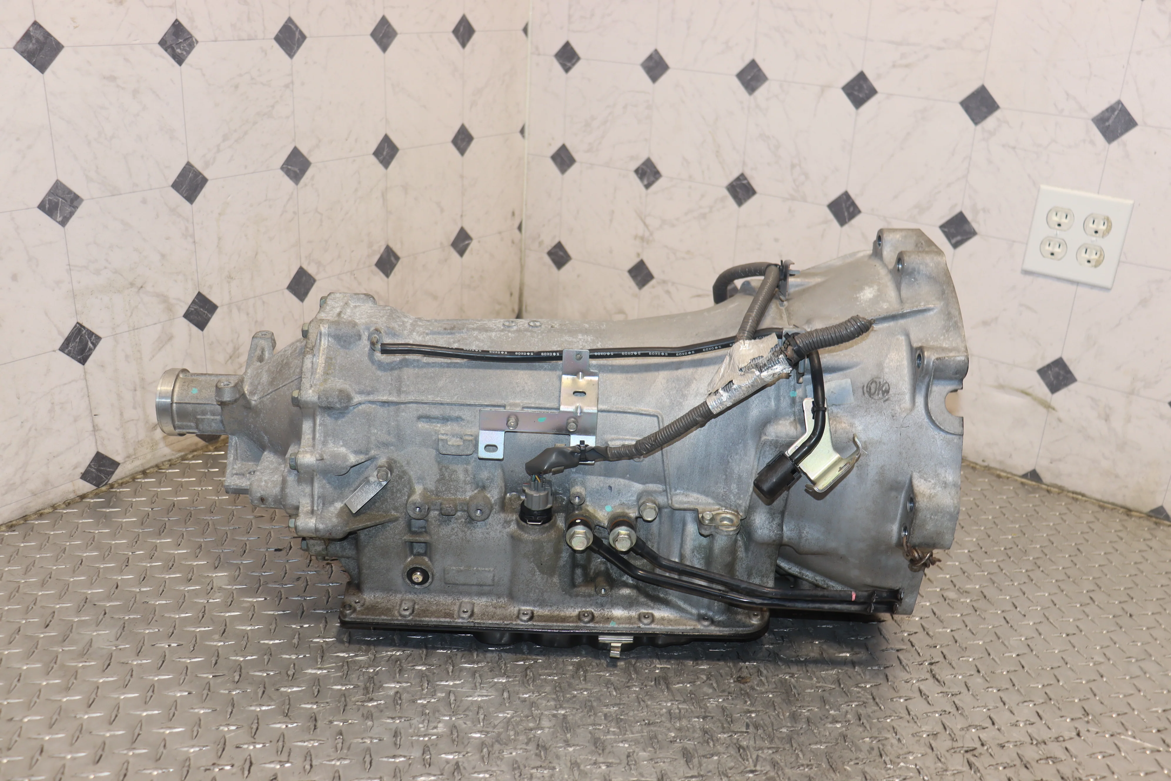 JDM VQ37 14 - 18 INFINITI Q70 / 14 - 15 Q50 / 14 - 15 Q60 / 08 - 13 G37 / 09 - 19 NISSAN 370Z AUTOMATIC 7 SPEED TRANSMISSION - Image 12